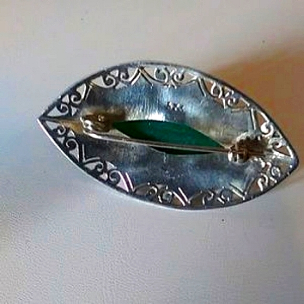 Stunning Sterling Silver Green Onyx Pin - Picture 5 of 7